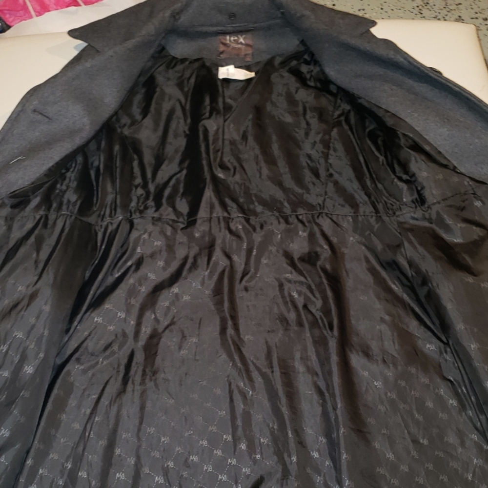 Wool coat - Picture 2 of 6